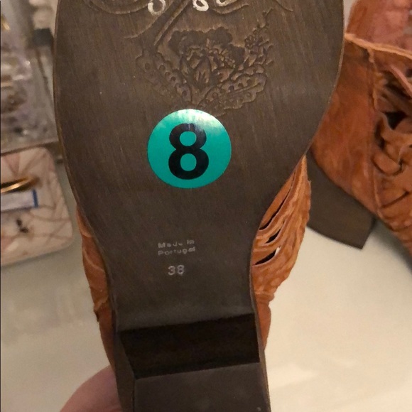 FREE PEOPLE BOOTIES - Picture 3 of 3